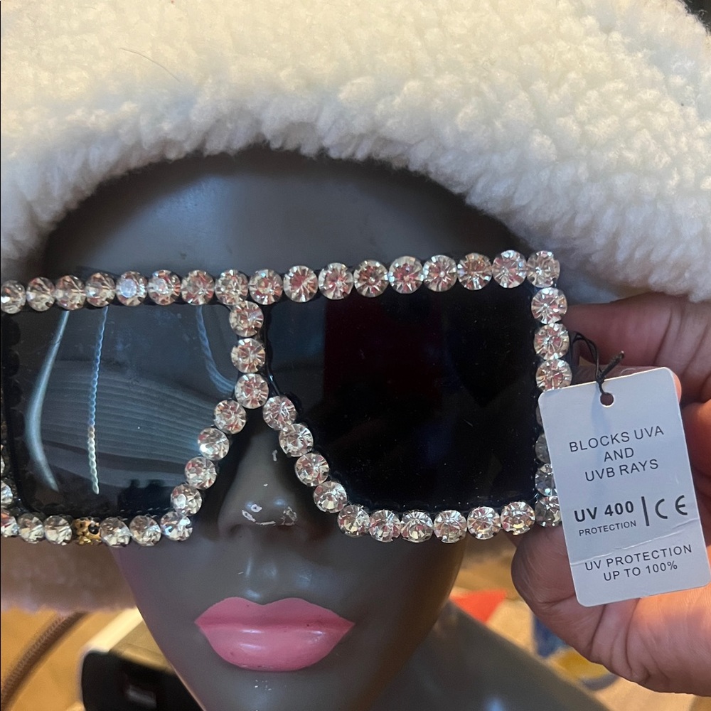 Glamorous Crystal-Studded Black Sunglasses